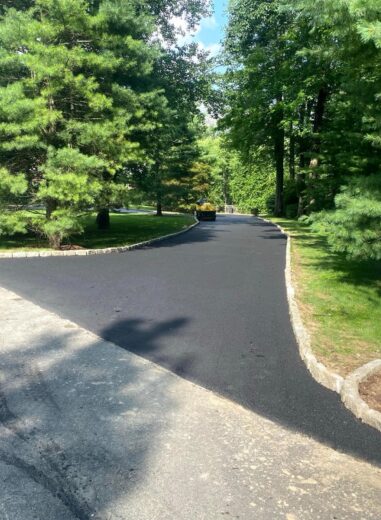 Driveway Contractor in Wallingford CT {{brizy_dc_image_alt entityId=